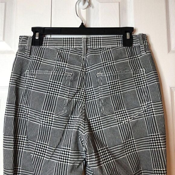 Lands' End High Rise Slim Pant Houndstooth
Velvety Soft Corduroys Size 8 - Picture 4 of 7